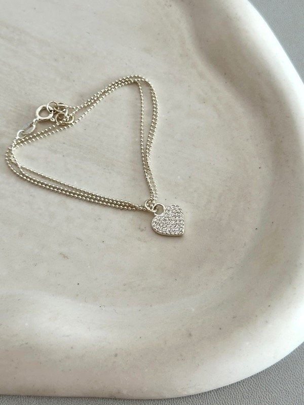 Pulsera Triple Bolitas Corazón Cúbic